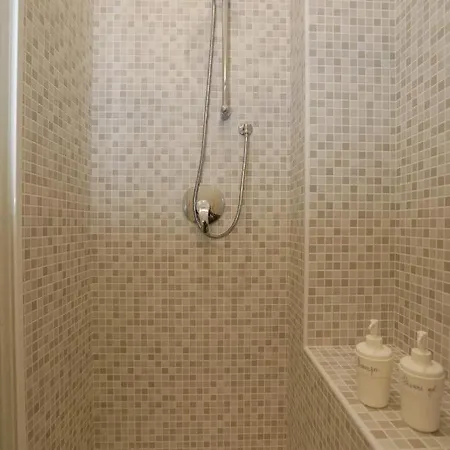 Pisacane61 Bed & Breakfast 3*